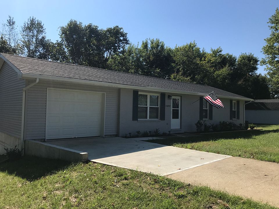 Completely renovated ranch 