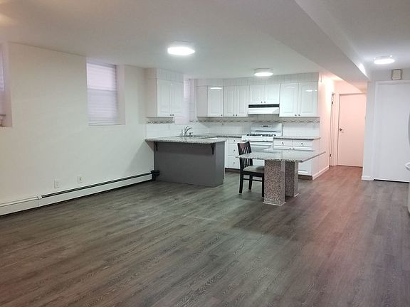 5th image of 3232 38th St