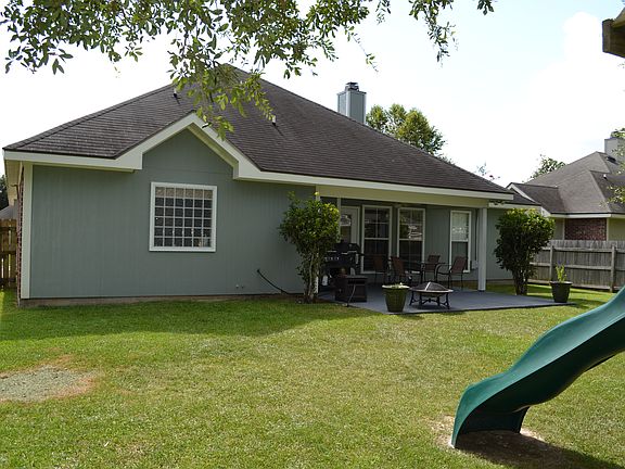3rd image of 307 Deer Meadow Blvd