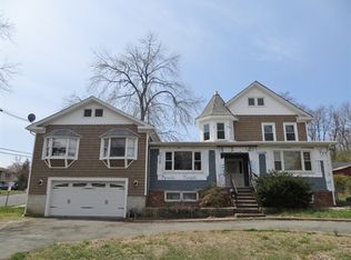 90 Chapel Hill Rd, Lincoln Park, NJ 07035