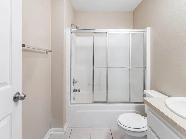 16030 Prairie Way, Basehor, KS 66007