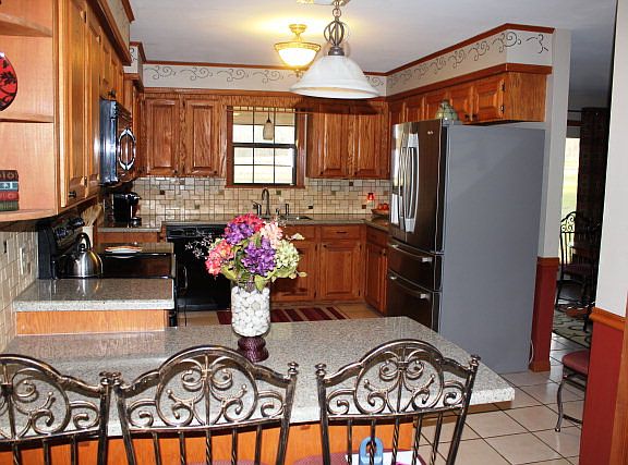 4th image of this home