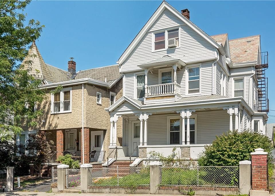 1st image of 145 Beekman Ave