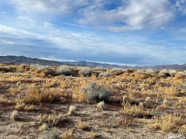 3650 E 7th St, Silver Springs, NV 89429