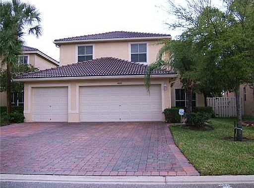 1st image of 4802 Victoria Cir