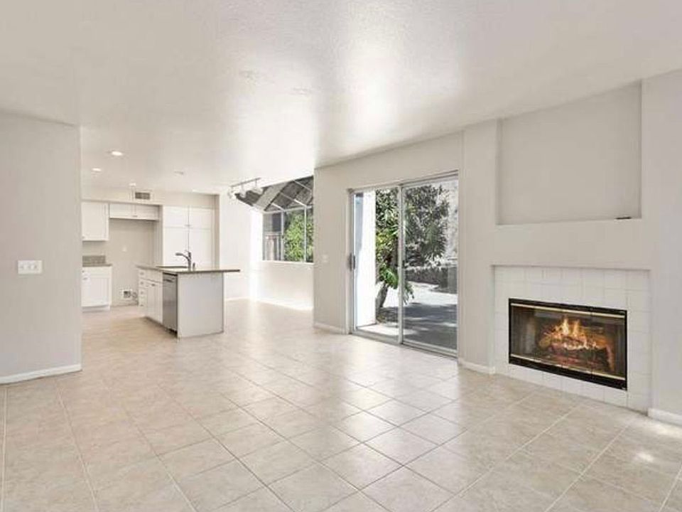 1st image of 3366 Waterford Dr