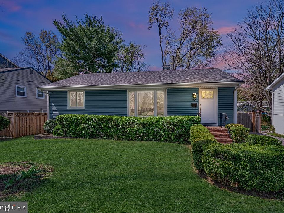 1st image of 133 Dewey Dr