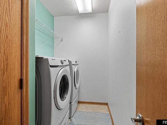 5th image of 118 Castle Pine Dr