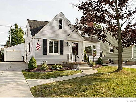 2nd image of 42 Briarhurst Dr