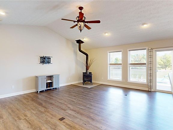 4th image of 4204 Majorna Dr