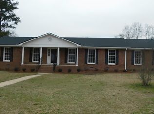 1090 Quail Ln, Lugoff, SC 29078