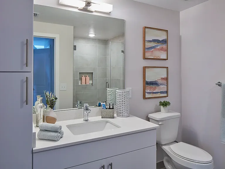 1930 SW 28th St #303 — Photo 17