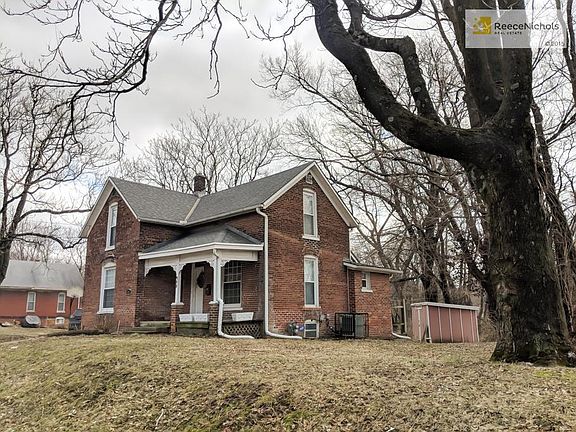 4th image of 411 W South Ave