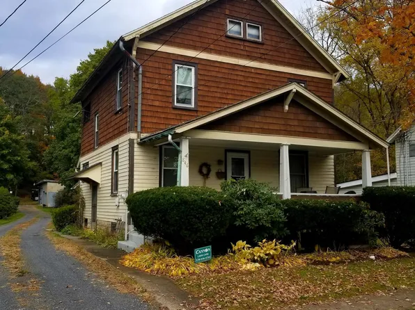 846 Scott St, Stroudsburg, PA 18360