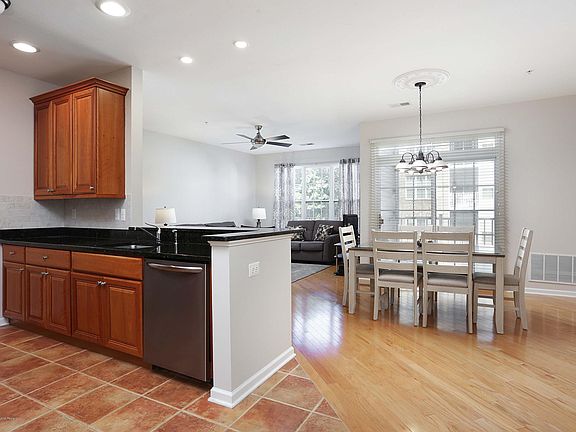 2nd image of 517 Sophee Ln #1000