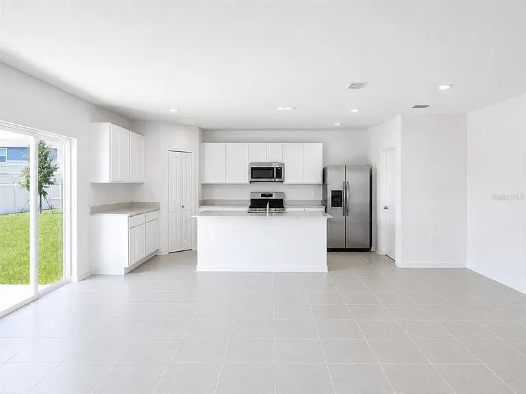 3602 Hardman Dr — Photo 4
