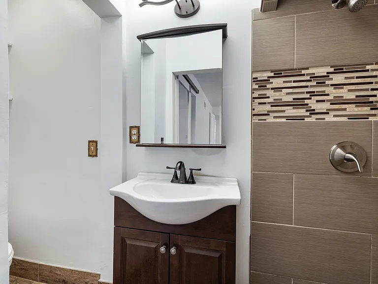 1427 N Arthur Ave — Photo 15