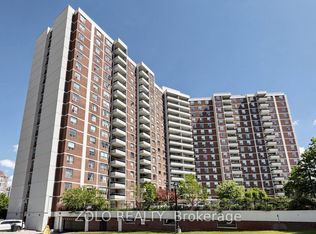 20 Edgecliff Golfway #915, Toronto, ON M3C 3A4