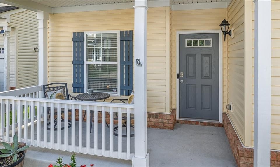 1st image of 520 Cape Joshua Ln