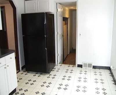 5th image of 5668 Wellesley Ave