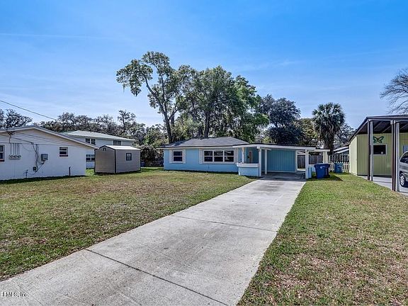3rd image of 1318 Hollyhock Cir W