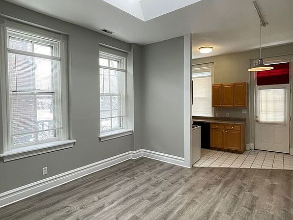 4th image of 2640 Russell Blvd #2S