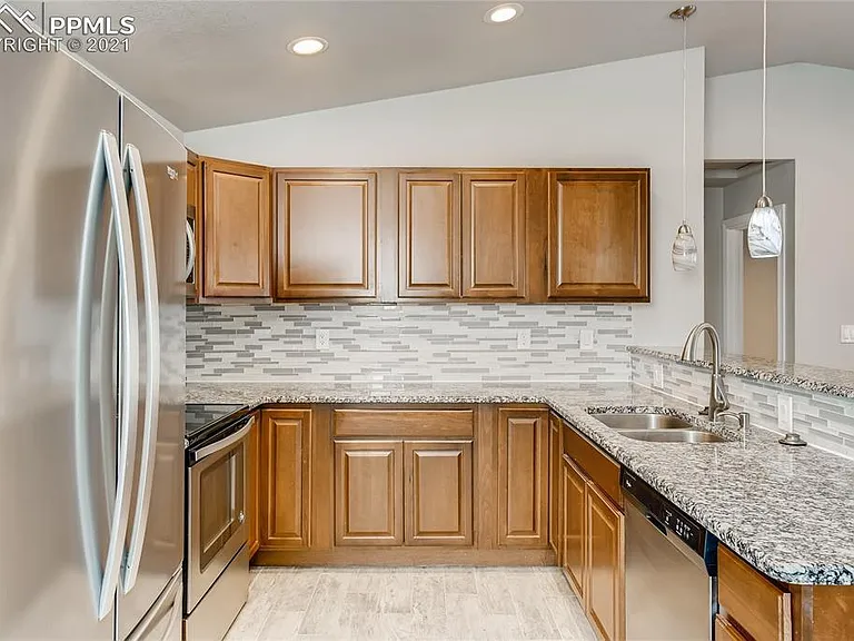 Moonbeam Cir S — Photo 12