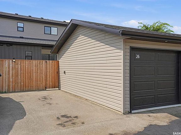 2nd image of UNIT 26-619 Evergreen BOULEVARD