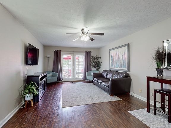 3rd image of 344 Pioneer Dr