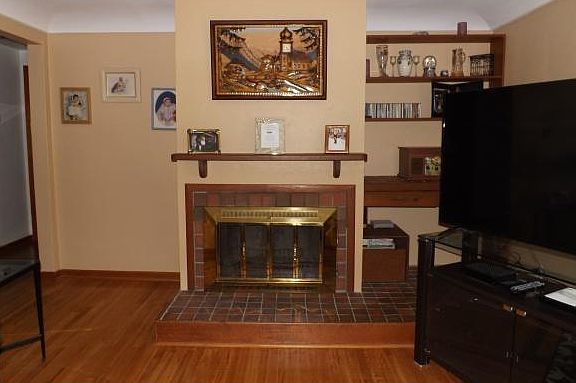 5th image of 24 Frederick Dr