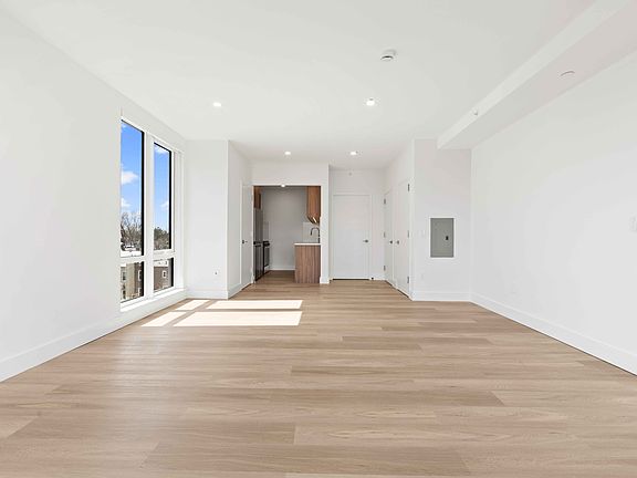 4th image of 45-10 215th Pl #3D