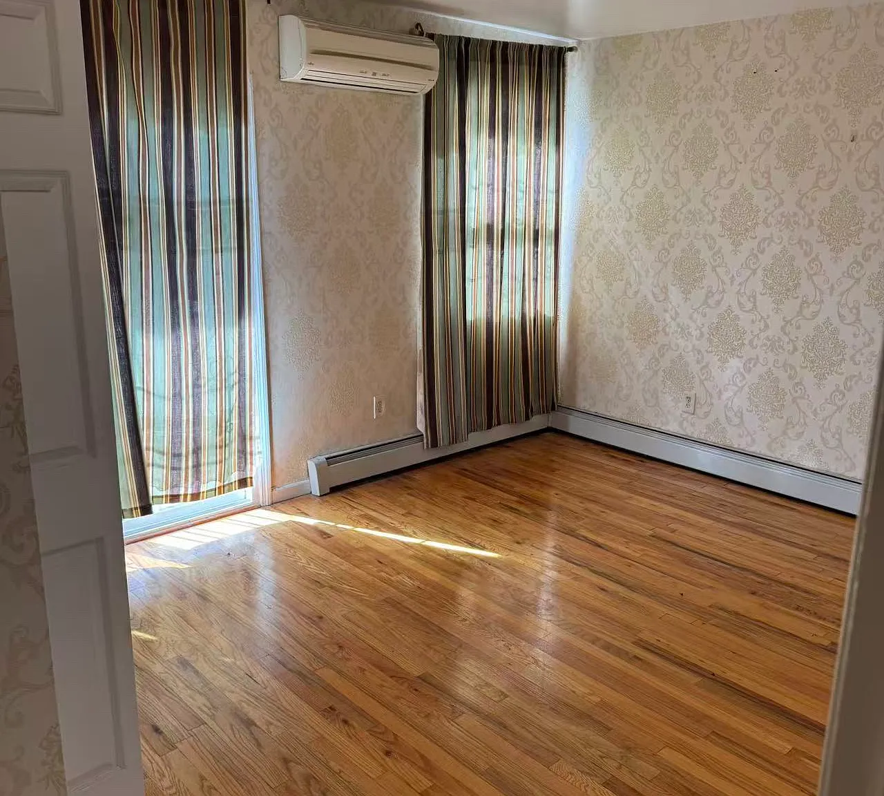 3 bed, 1.5 bath, 1000 sqft, $3,000 — Photo 3