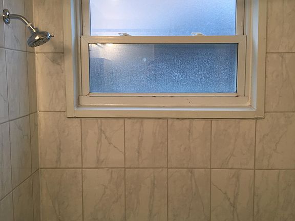 3rd image of 9455 Maple Dr APT 1A
