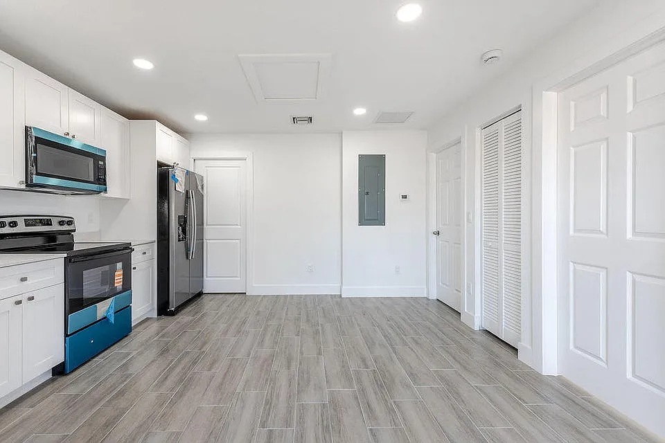 4959 Southeast Primrose Way unit 2 - 1 — Photo 1