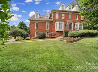 1225 Sydney Dr, Charlotte, NC 28270