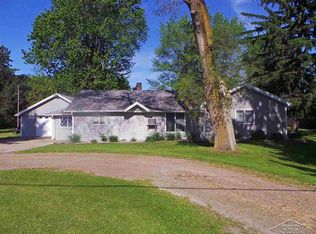 17036 Corunna Rd, Chesaning, MI 48616