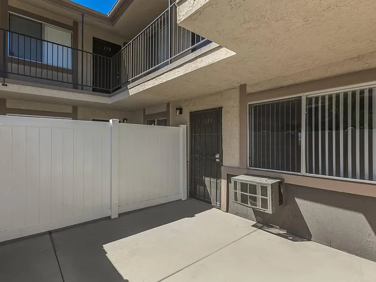 Woodglen Apartment Homes — Photo 41