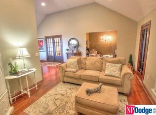 515 E Grant St, Hooper, NE 68031