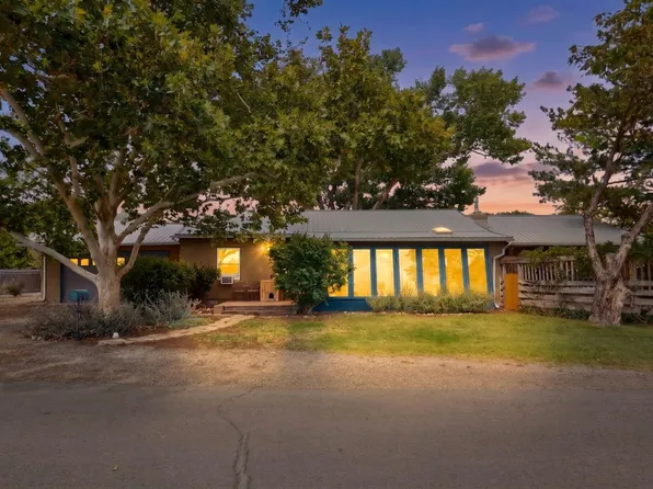 105 Sombrero Loop NE, Albuquerque, NM 87113