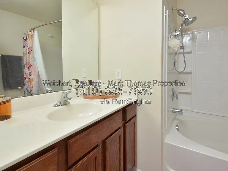 100 Stratford Lakes Drive 324 #324 — Photo 12