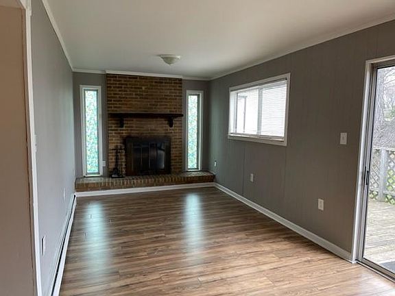 3rd image of 22127 Harper Lake Ave
