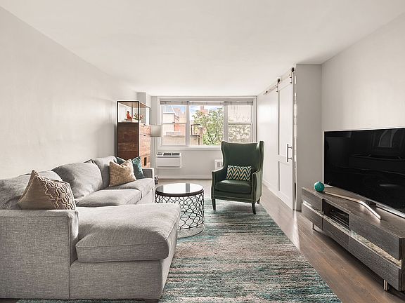 3rd image of 77 7th Ave APT 7A