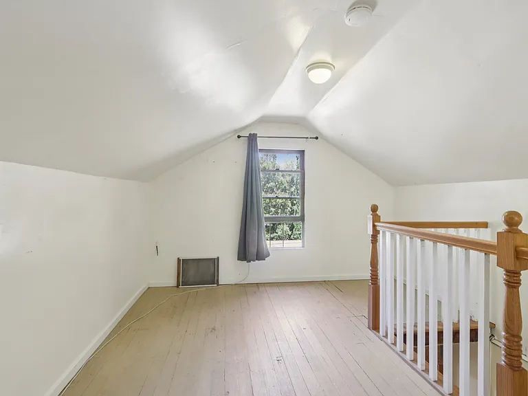 8201 Appian Way — Photo 8