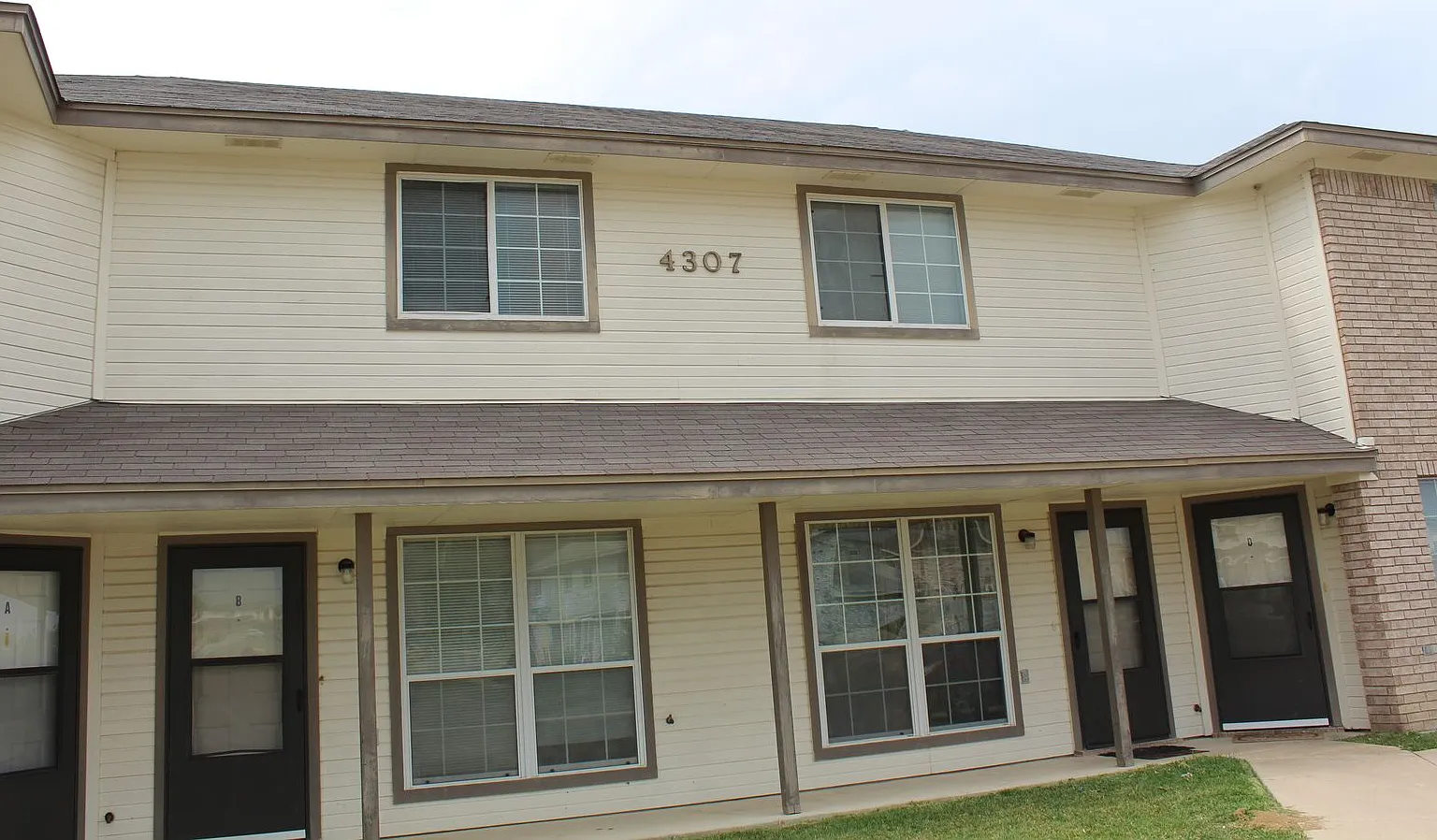 4307 Mattie Dr — Photo 1