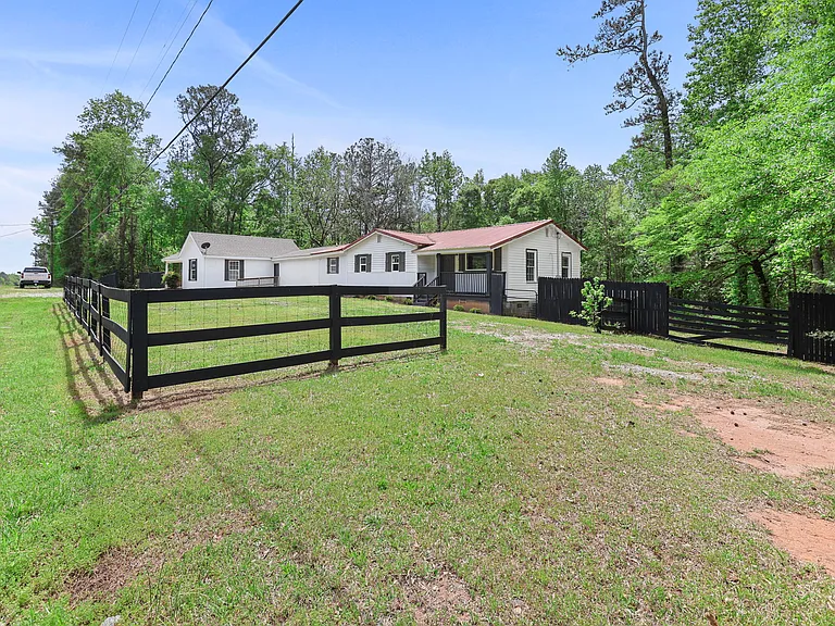 715 Corinth Rd — Photo 40