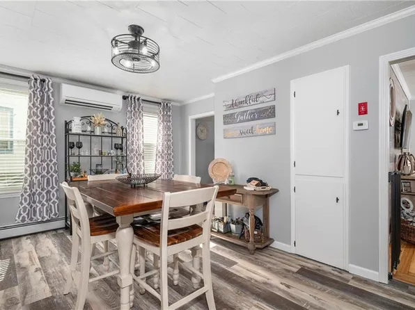 321 Dulude Ave, Woonsocket, RI 02895