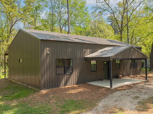 6759 Oakwood Dr, Gilmer, TX 75645