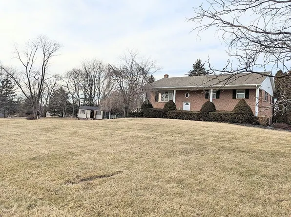 665 Prescott Dr, Lebanon, PA 17046