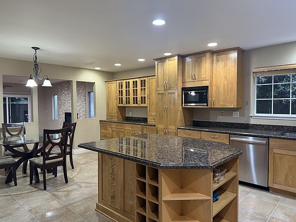 3rd image of 34107 Whitehead Ln