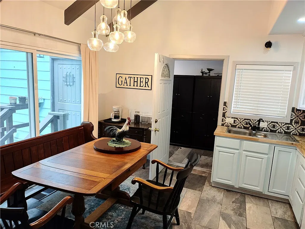 3 bed, 1490 sqft, $2,300 — Photo 3